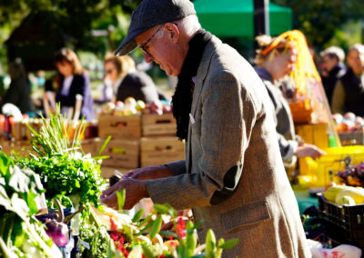 Friends of Rose Park - Farmers Martket 2018 - man selecting vegetables